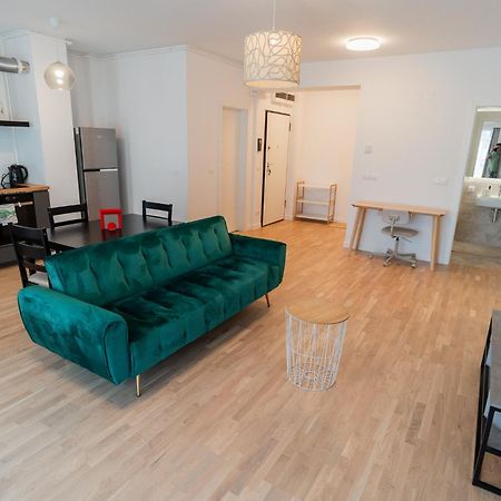 Lagoon Park Apartments With Beach View Букурещ Екстериор снимка