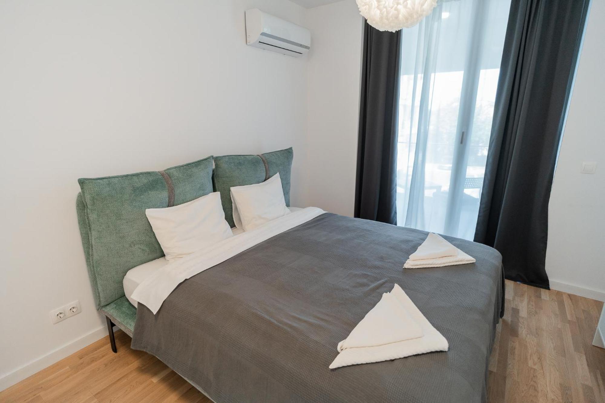 Lagoon Park Apartments With Beach View Букурещ Екстериор снимка