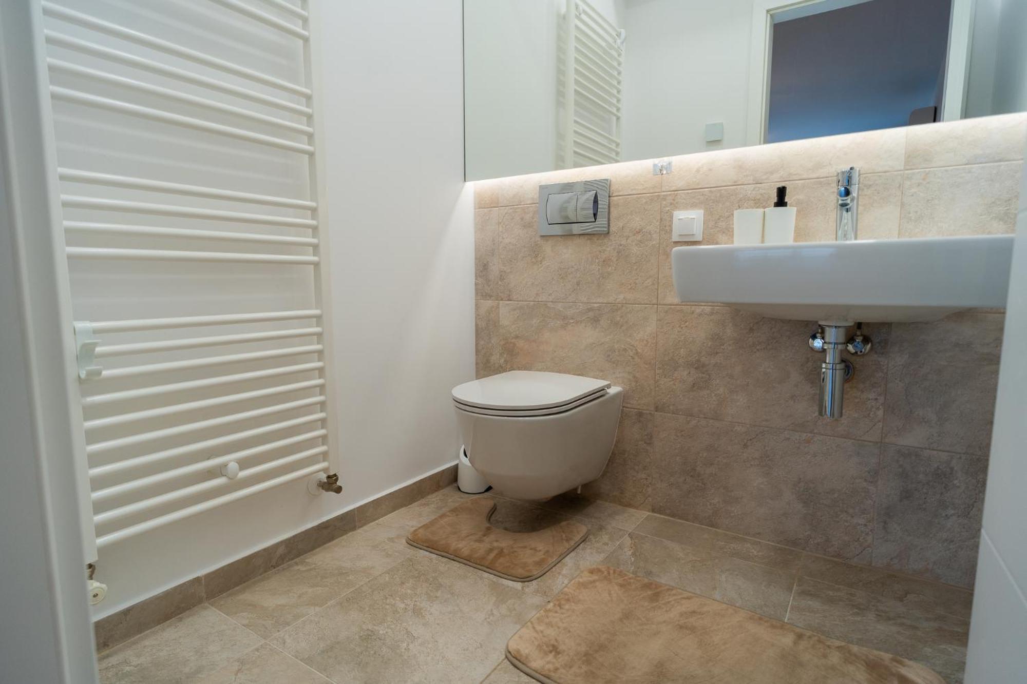 Lagoon Park Apartments With Beach View Букурещ Екстериор снимка