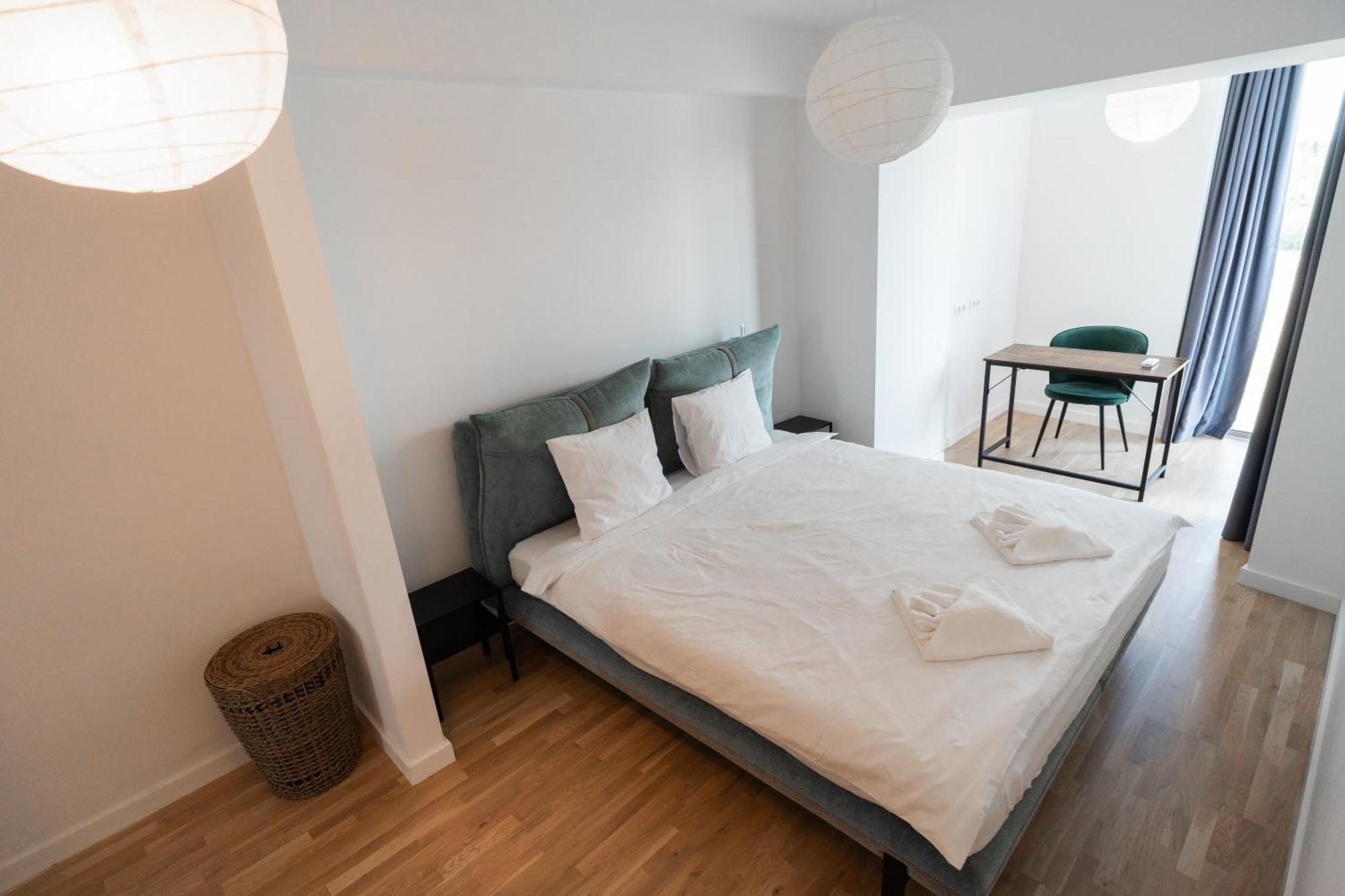 Lagoon Park Apartments With Beach View Букурещ Екстериор снимка