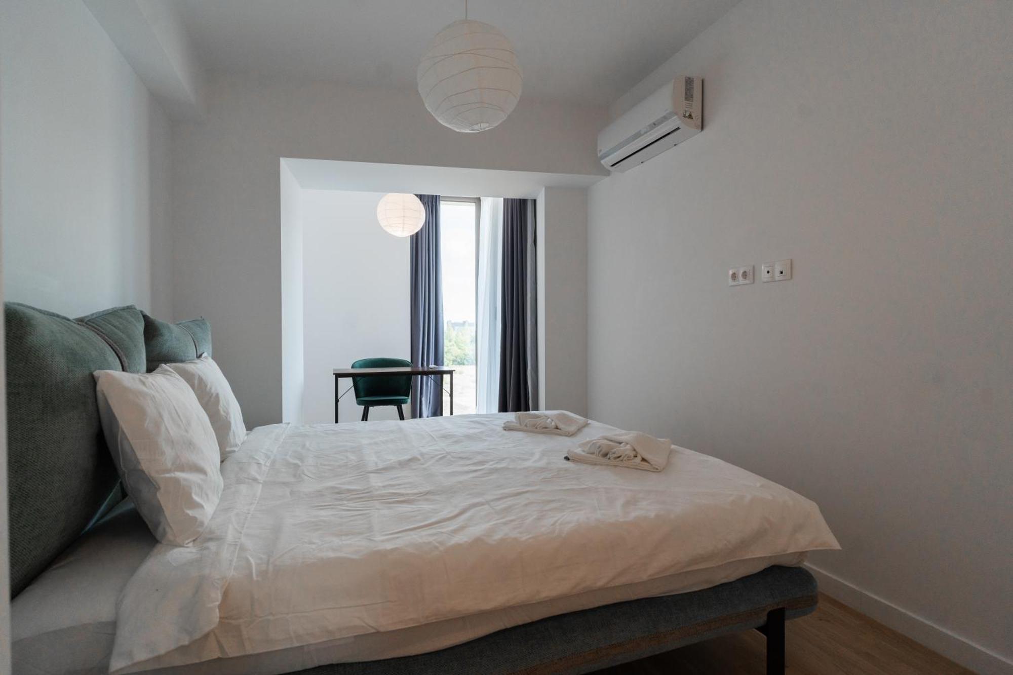 Lagoon Park Apartments With Beach View Букурещ Екстериор снимка