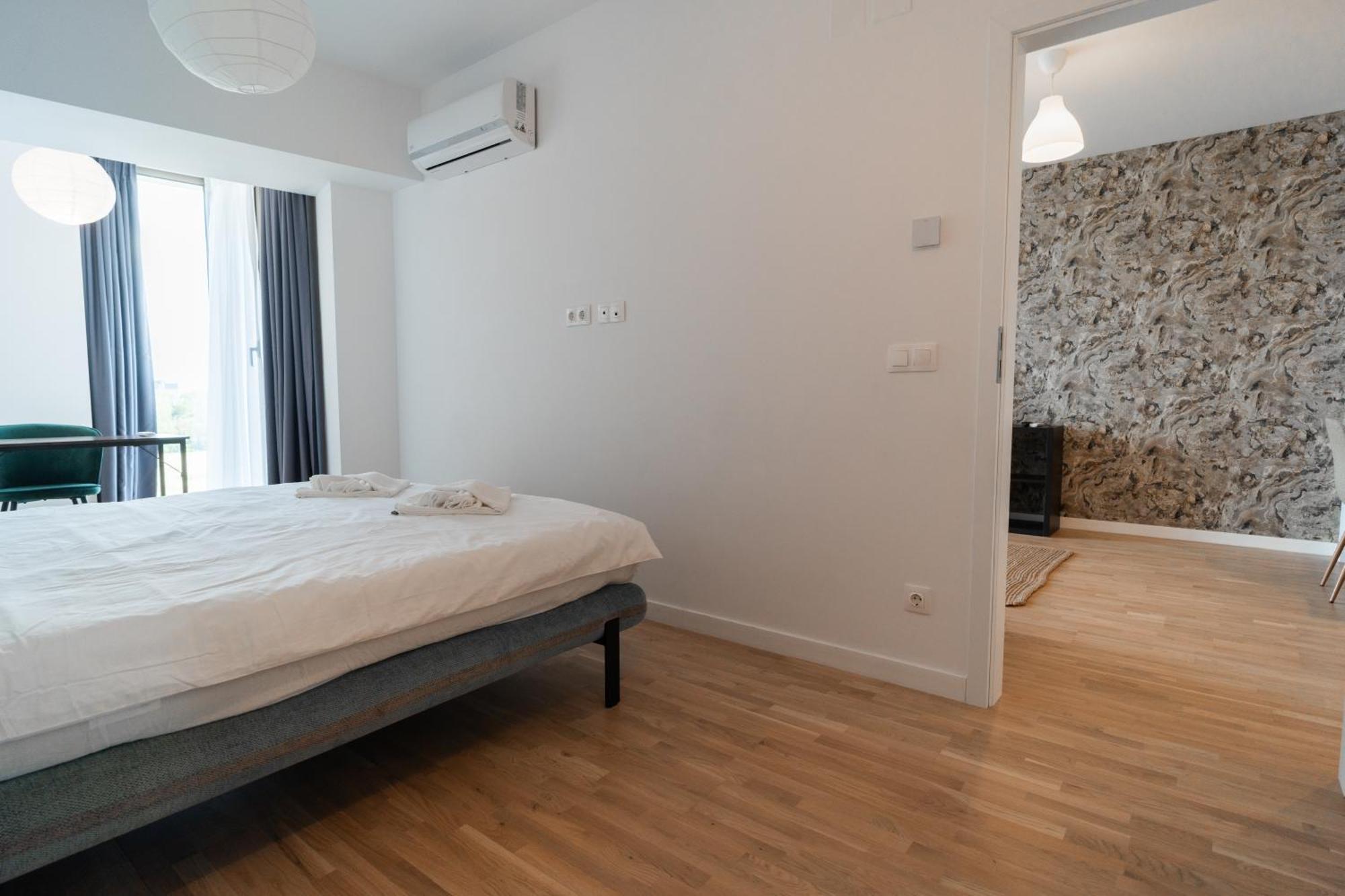 Lagoon Park Apartments With Beach View Букурещ Екстериор снимка